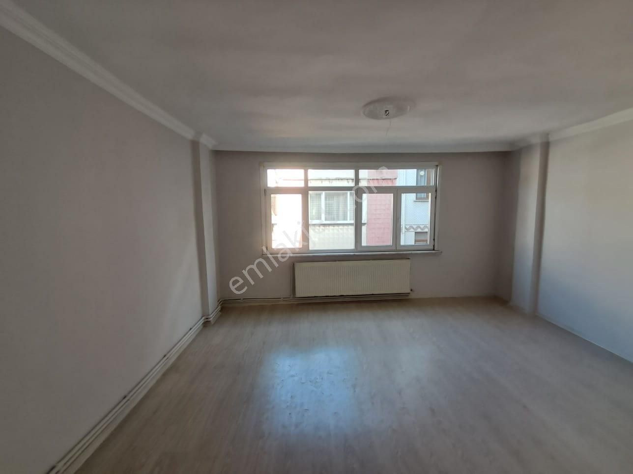 Kağıthane Harmantepe Kiralık Daire  İSTANBUL KAĞITHANE HARMANTEPE MAHALLESİ MERKEZİ KONUMDA KİRALIK ÇATI KATI DAİRE GENİŞ 1+1 70 M2