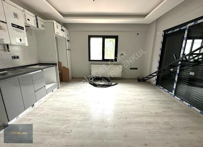 Gaziemir Gazi Satılık Daire ARSLAN'DAN GAZİEMİR MERKEZDE 1YAŞINDA 2+1 Y.GİRİŞ SATILIK DAİRE