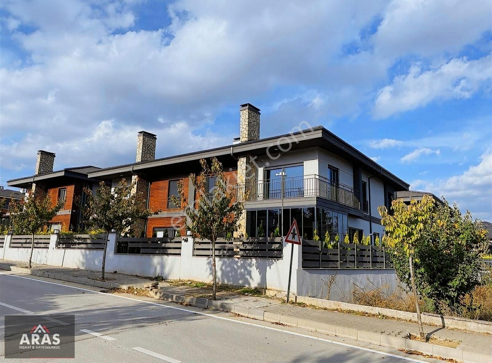 Bolu Merkez Alpağut Satılık Villa ARAS GAYRİMENKUL'DEN ALPAĞUT'TA SATILIK LÜKS TRİPLEKS VİLLA