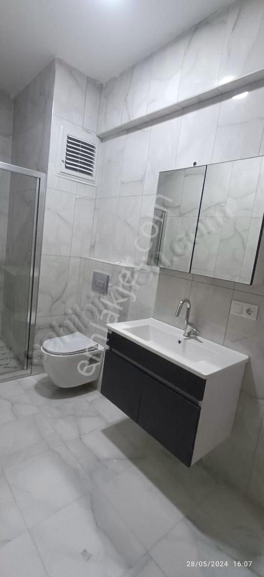 Ümraniye Armağanevler Satılık Daire 2+1 80M² YÜKSEK GİRİŞ