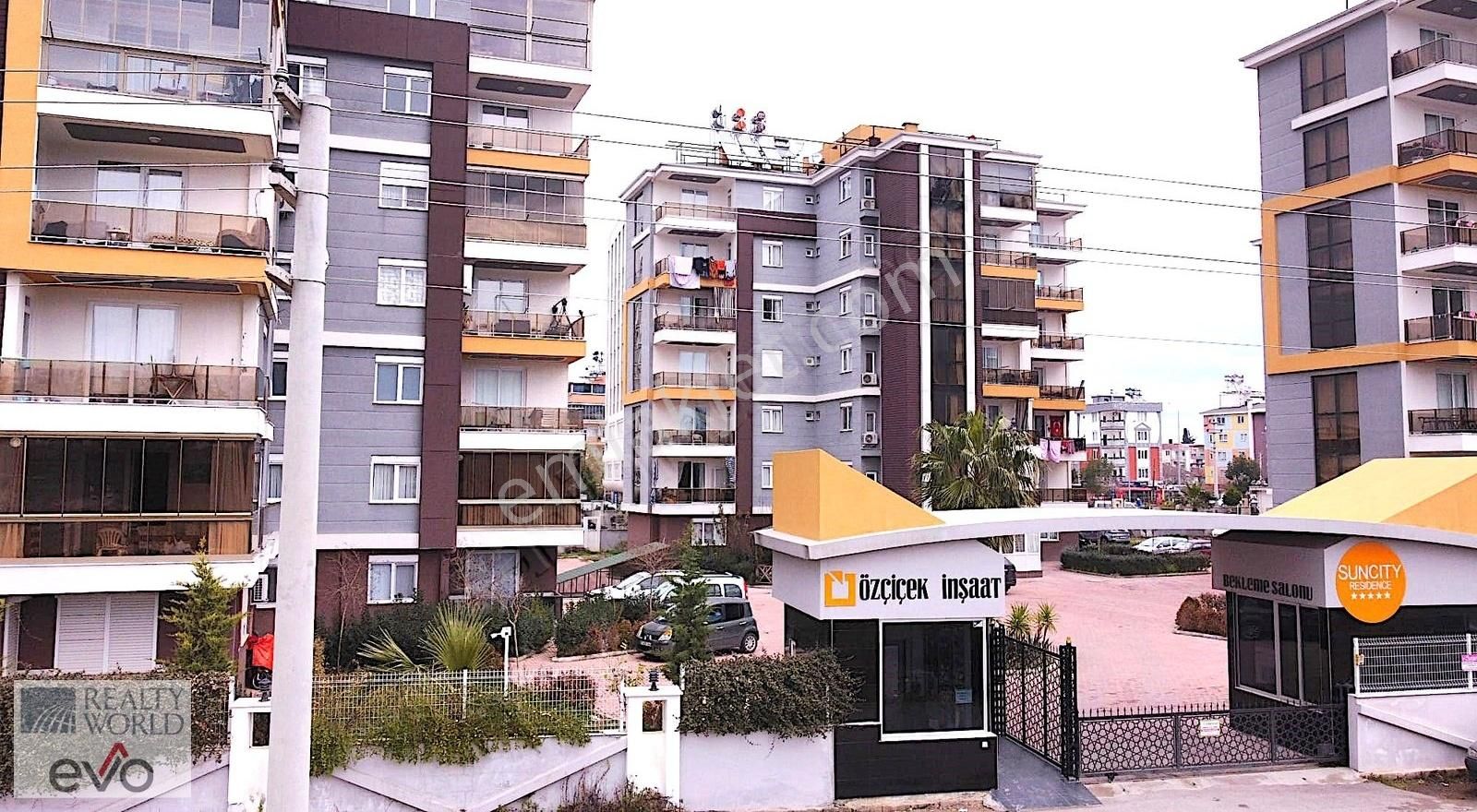 Kepez Güneş Satılık Daire Rabia GÖK'ten Suncity Residence'da Satılık Havuzlu 3+1 Daire