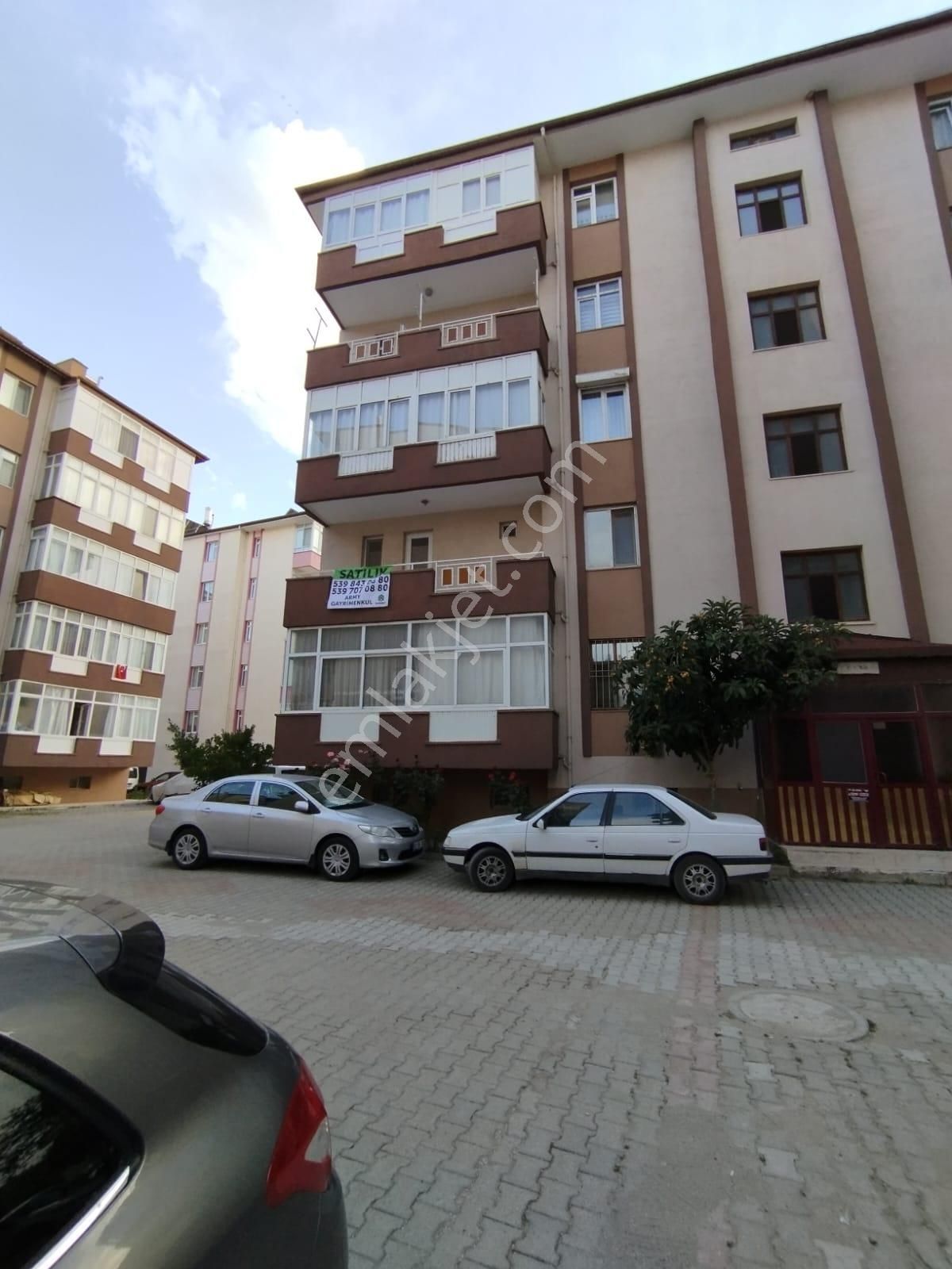 Isparta Merkez Davraz Satılık Daire  ISPARTA MERKEZ DAVRAZ MAHALLESİ ŞÖFÖRLER SİTESİNDE SATILIK GENİŞ DAİRE