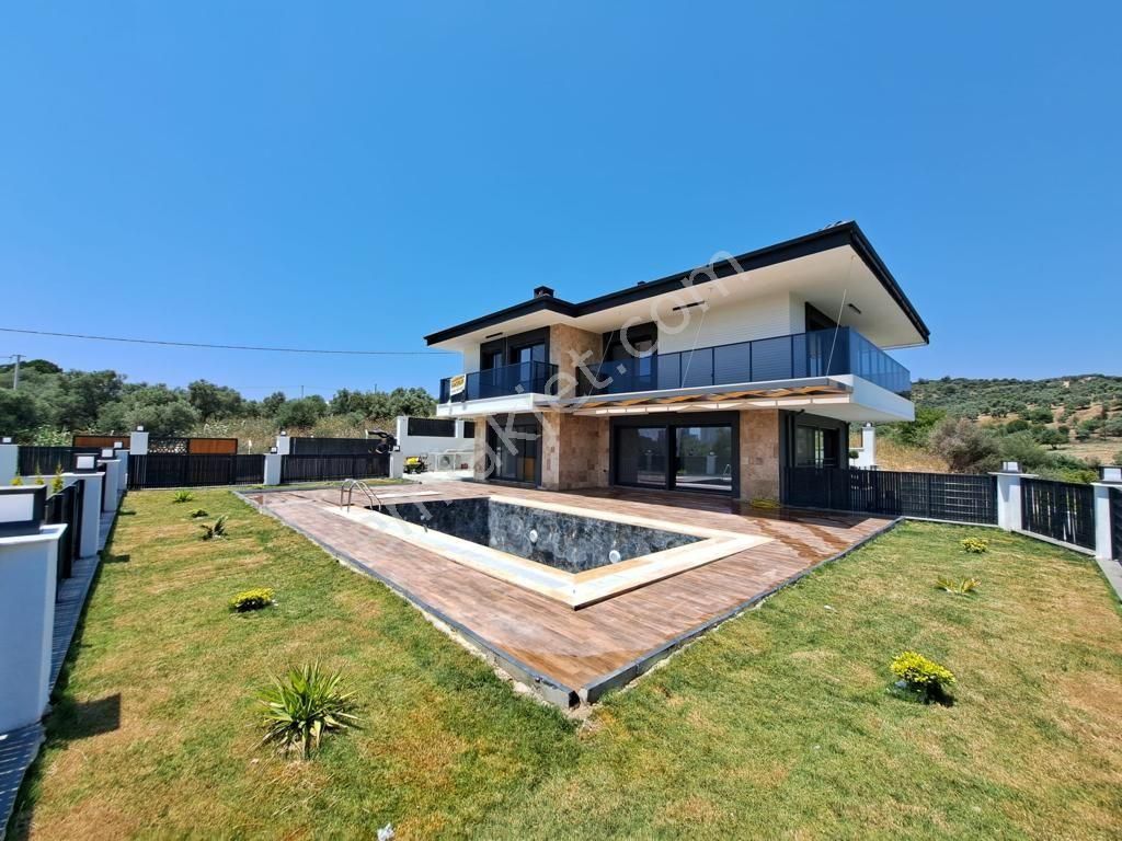 Kuşadası Değirmendere Satılık Villa  ULTRA LÜKS KALİTEDE MÜSTAKİL ÖZEL VİLLA