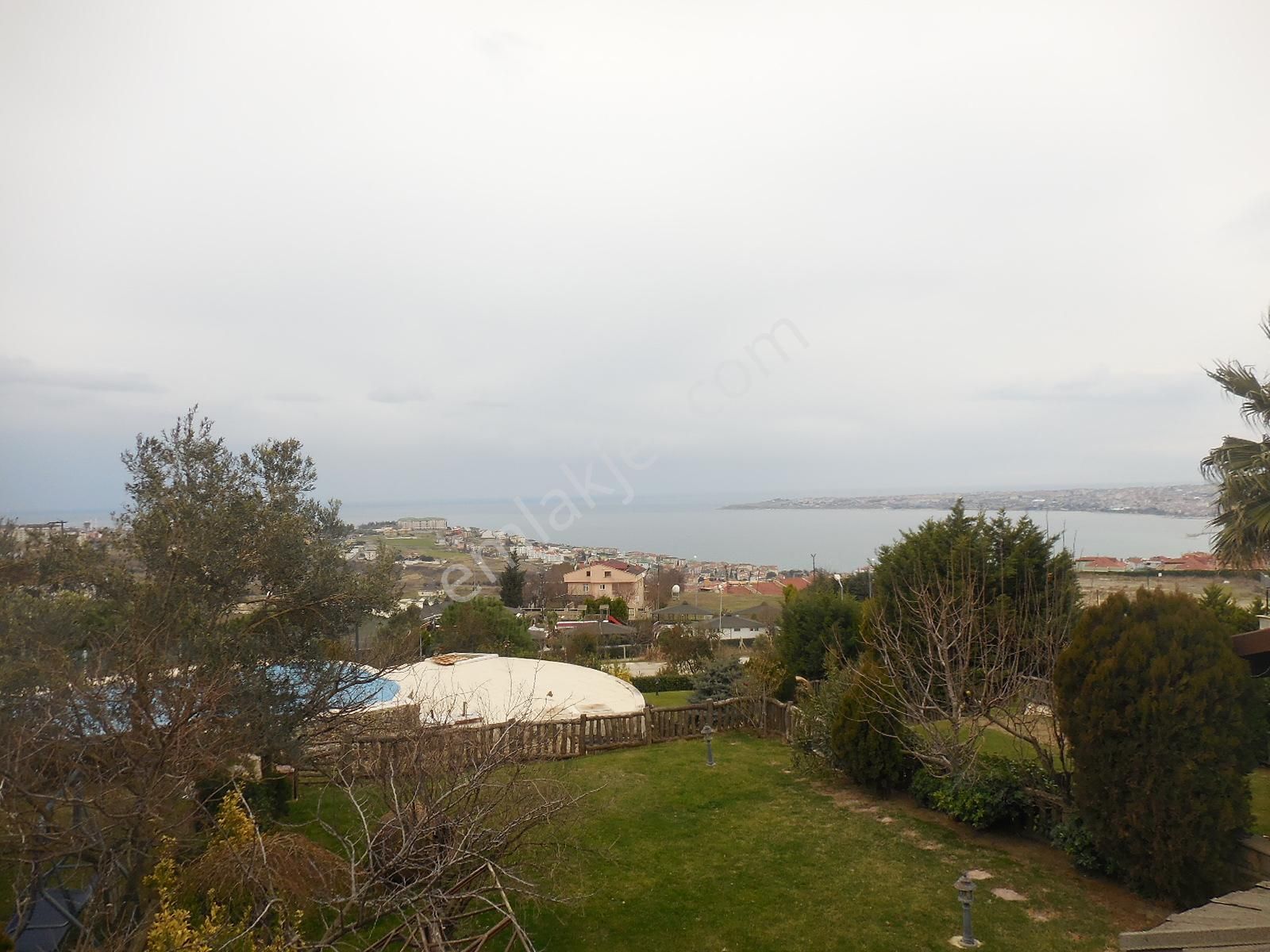 İstanbul Büyükçekmece Deniz Manzaralı Kiralık Villa  Beykent Merkezde Park Panorama Villaları Deniz Manzaralı Villa