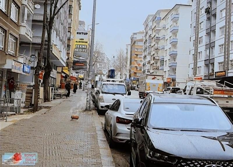 Yenimahalle Demetevler Satılık Daire HASTANE METRO YANI ASANSÖRLÜ ARA KAT 2+1 SATILIK DAİRE