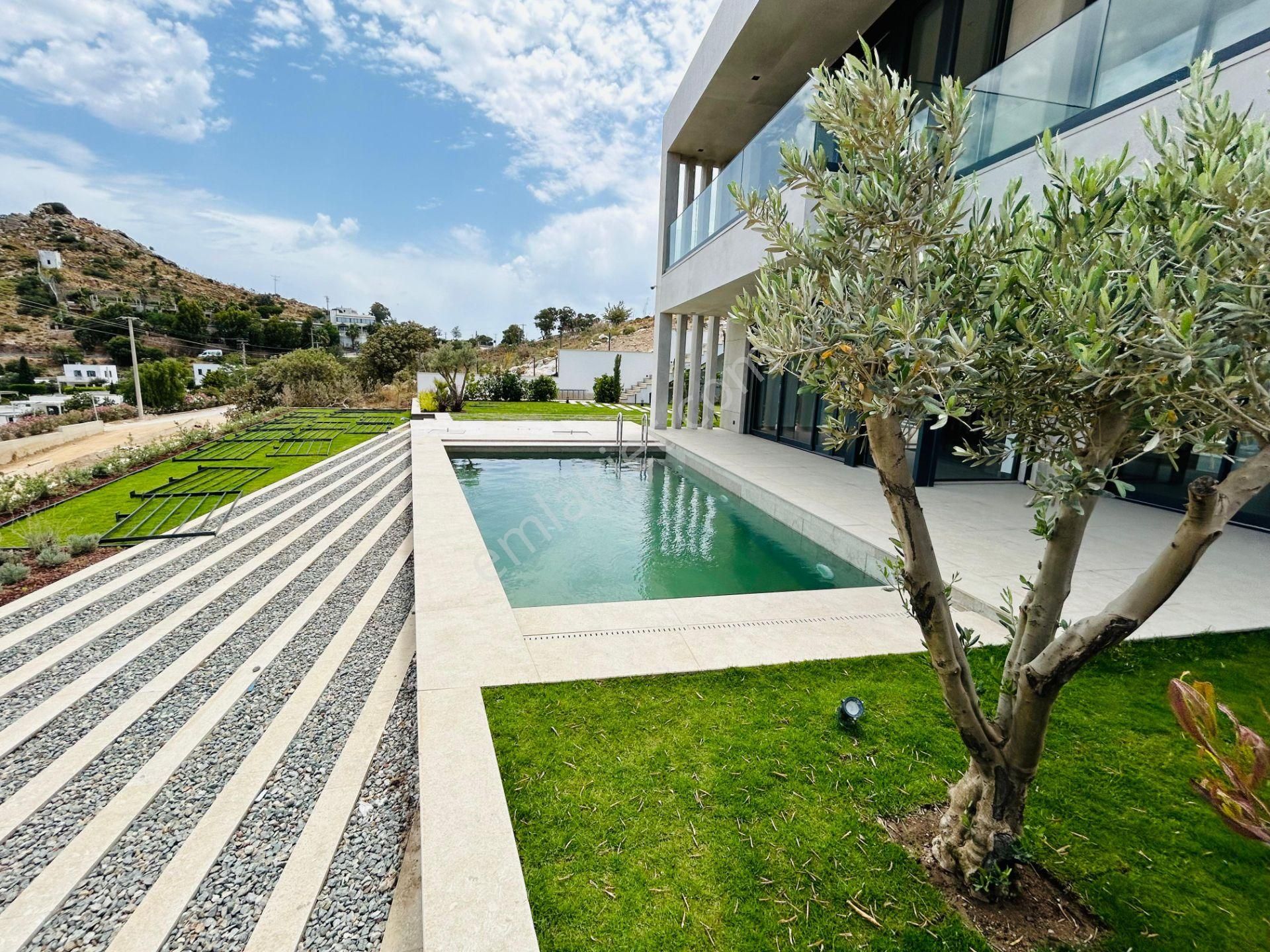 Gümüşlük'te Satılık Deniz Ve Doğa Manzaralı Tam Müstakil Villa - Görsel 5