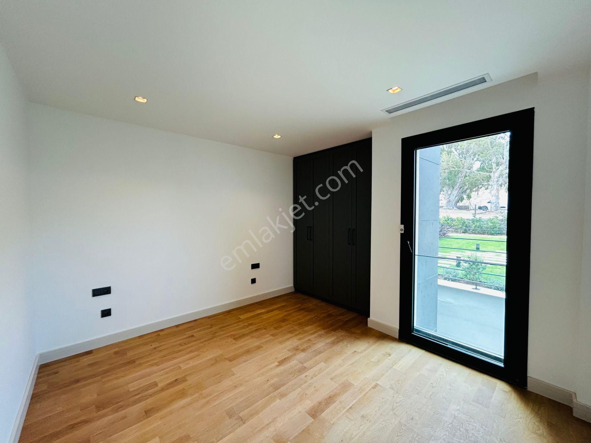 Gümüşlük'te Satılık Deniz Ve Doğa Manzaralı Tam Müstakil Villa - Görsel 21