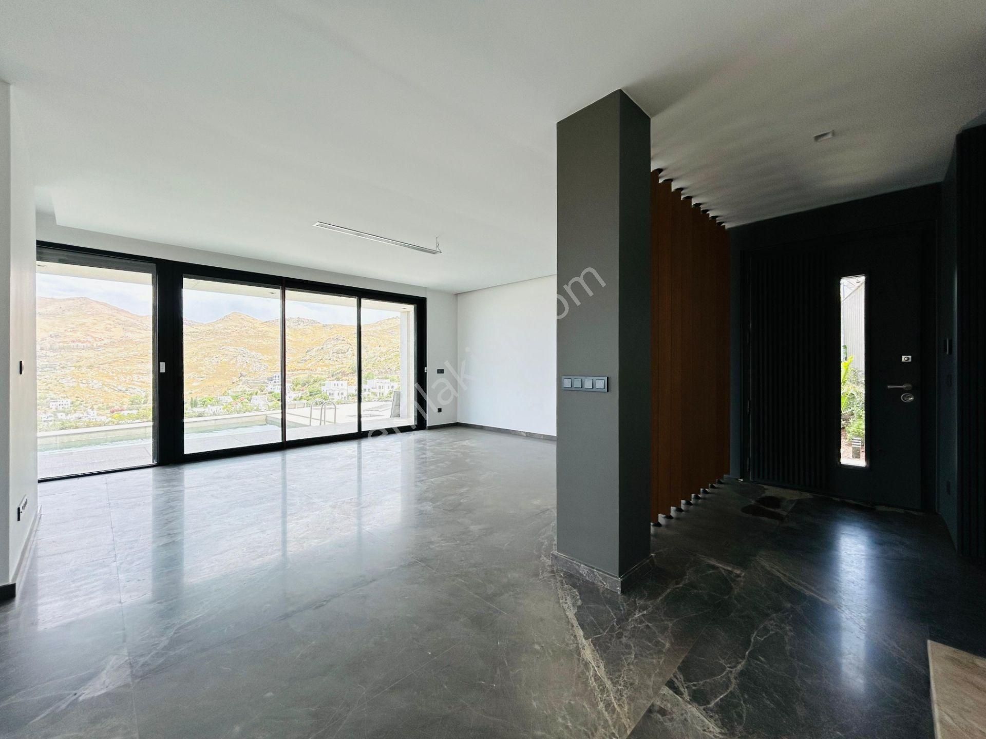 Gümüşlük'te Satılık Deniz Ve Doğa Manzaralı Tam Müstakil Villa - Görsel 10