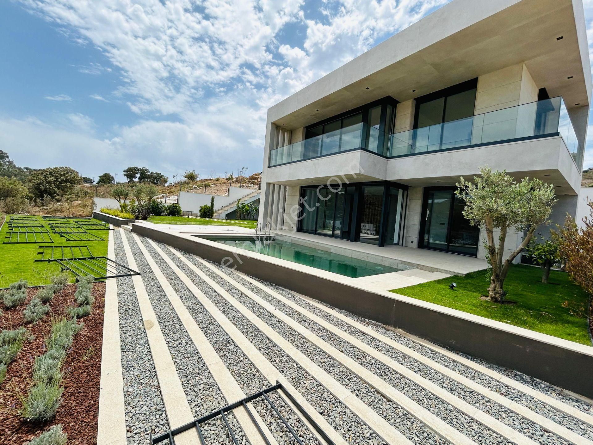 Gümüşlük'te Satılık Deniz Ve Doğa Manzaralı Tam Müstakil Villa - Görsel 4