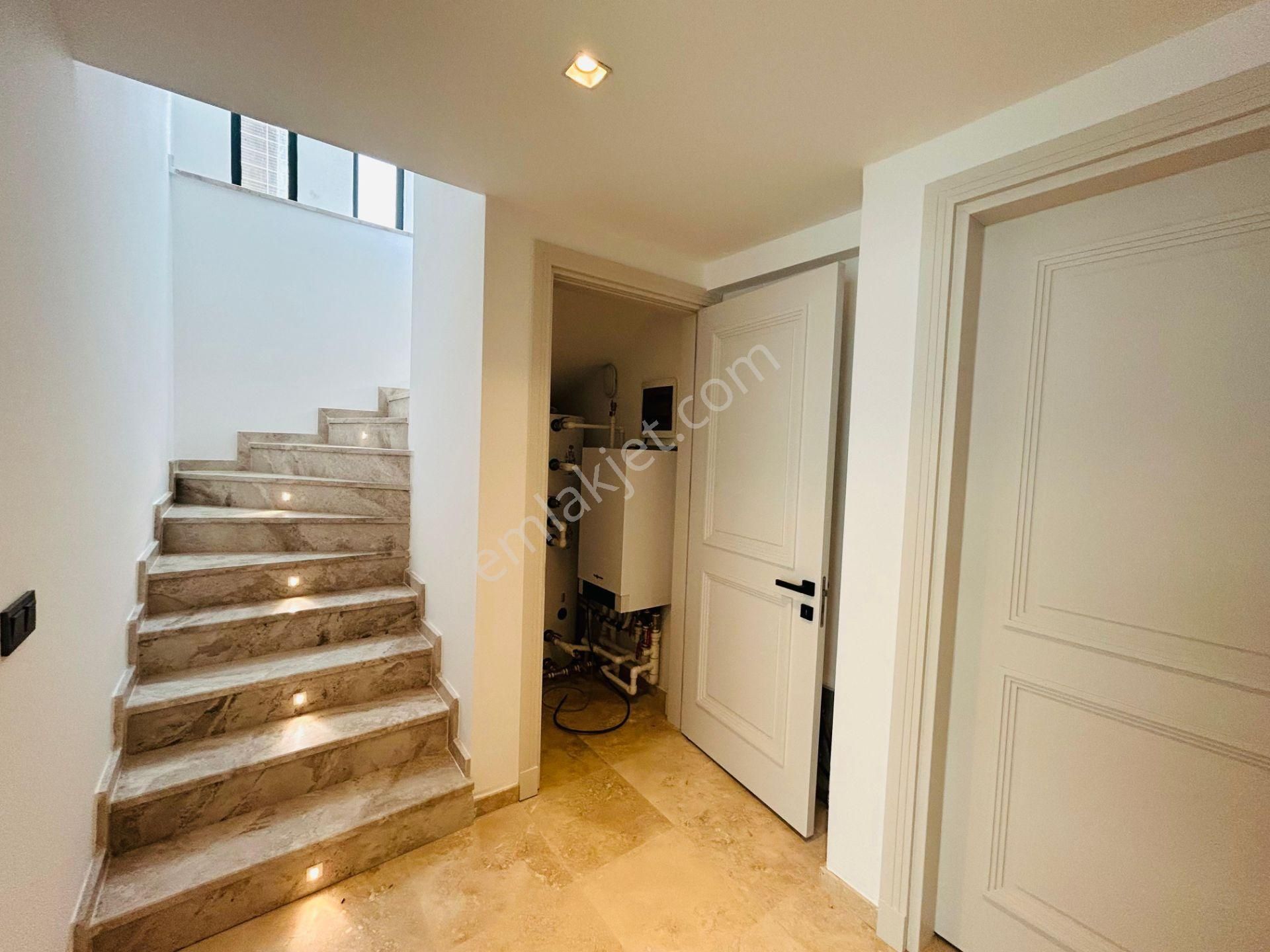 Gümüşlük'te Satılık Deniz Ve Doğa Manzaralı Tam Müstakil Villa - Görsel 15