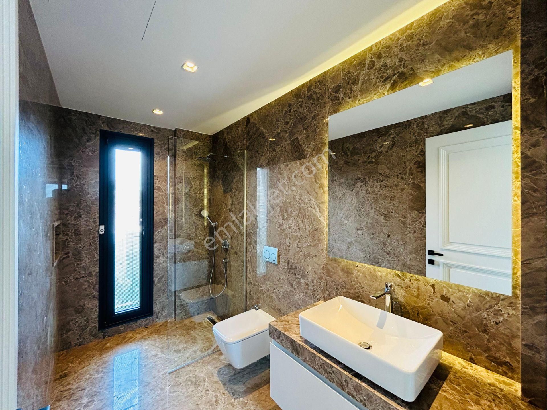 Gümüşlük'te Satılık Deniz Ve Doğa Manzaralı Tam Müstakil Villa - Görsel 27