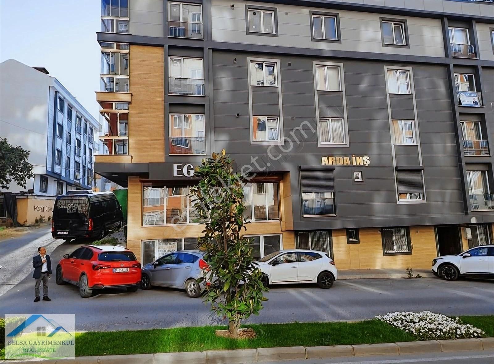 Gaziosmanpaşa Sarıgöl Satılık Daire GAZİOSMANPAŞA HAMAM CADDESİ'NDE MAH 3.KAT 2+1 75 m2 DAİRE.