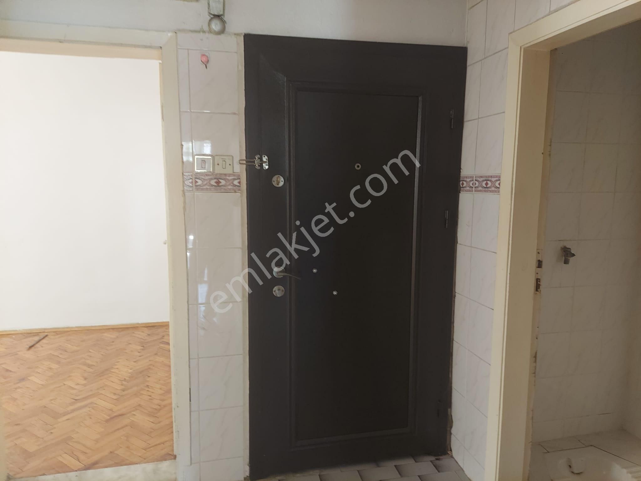 Akşehir İstasyon Satılık Daire  BİZİM EMLAKTAN İSTASYON MAHALLESİNDE 2+1 HESAPLI TEMİZ DAİRE