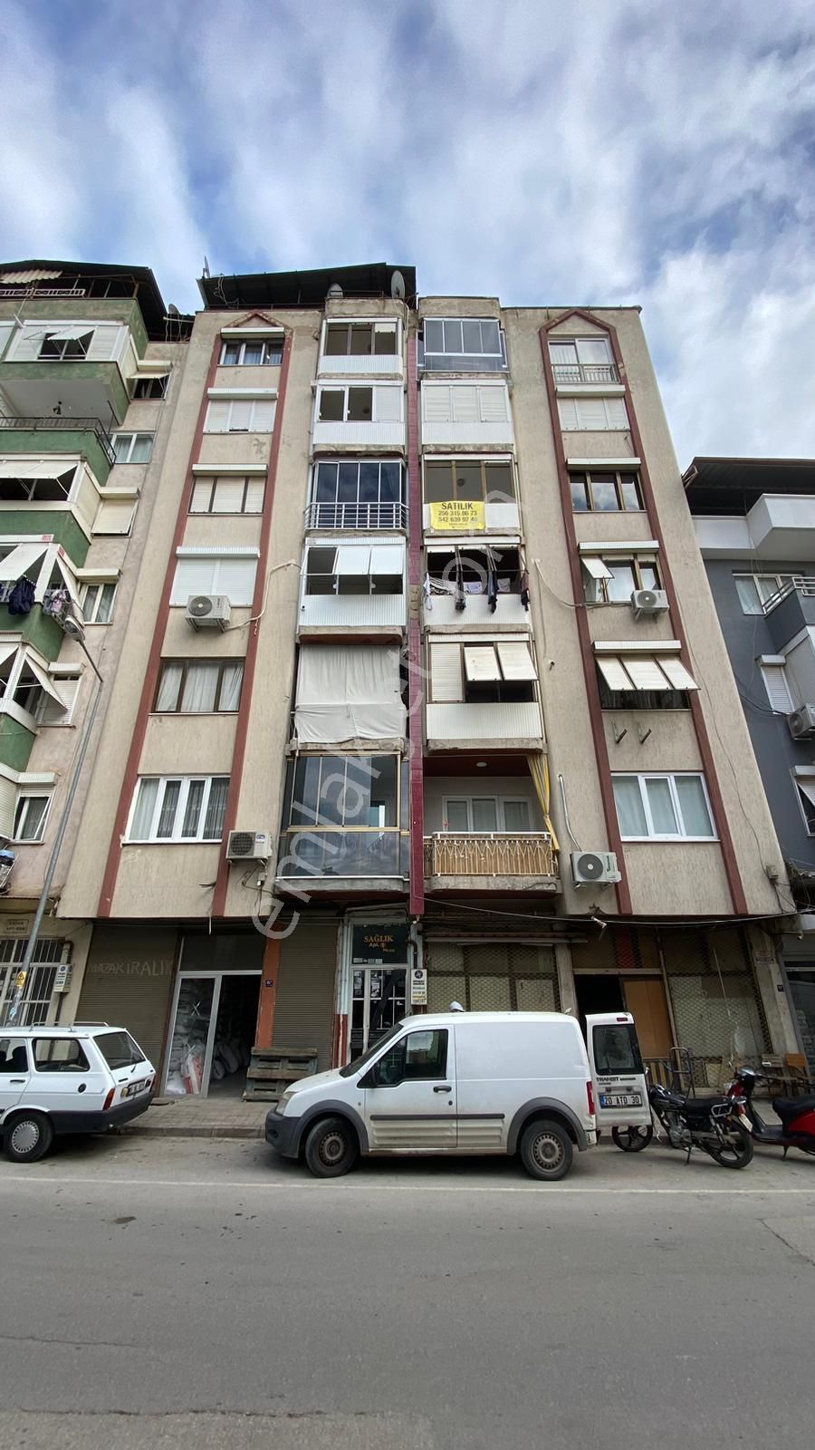 Nazilli Aydoğdu Satılık Daire  AYDOĞDU MAHALLESİ HÜRRİYET CADDESİ ÜZERİ 4+1 180 M² DAİRE ! ! !