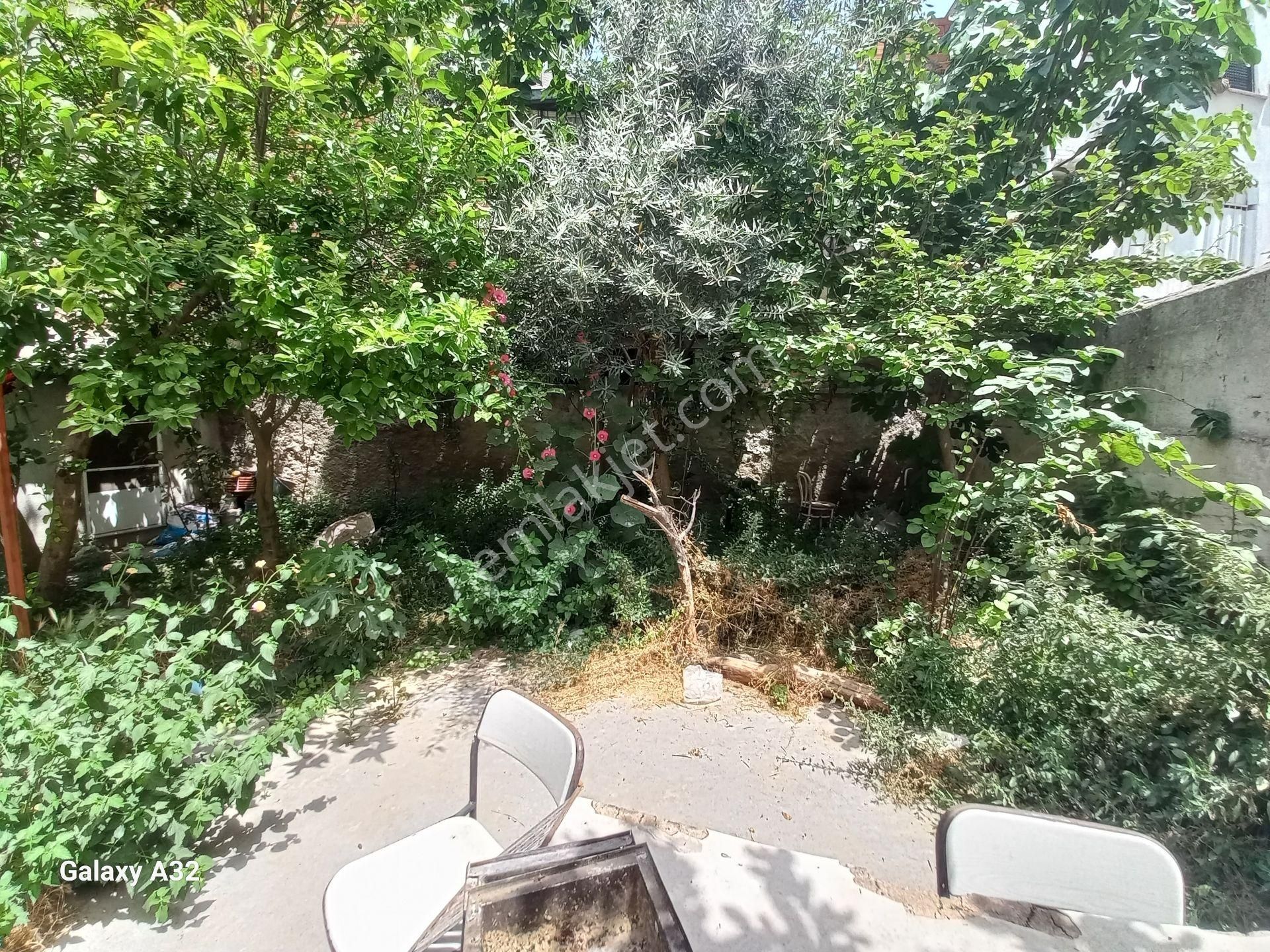 Bornova Zafer'de Satılık Müstakil Ev Ve Arsası - Görsel 3