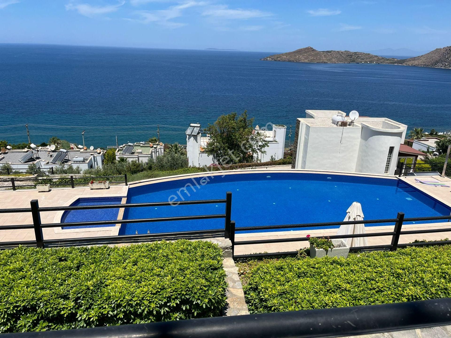 Bodrum Geriş Satılık Villa  YALIKAVAKTA 4+1 DENİZ MANZARALI MÜSTAKİL VİLLA