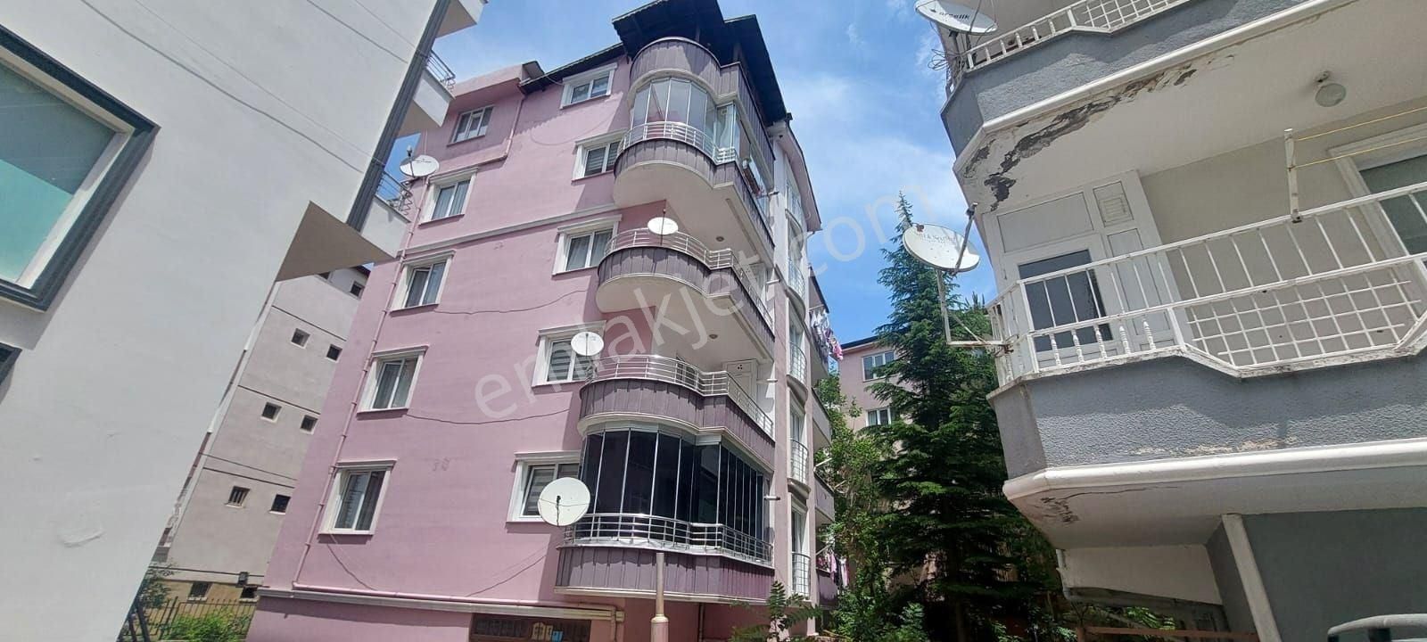 Tokat Merkez Esentepe Satılık Daire VADİ EMLAK'TA KARŞIYAKA SPOR KOMPLEKS KARŞISI 3+1 SATILIK DAİRE