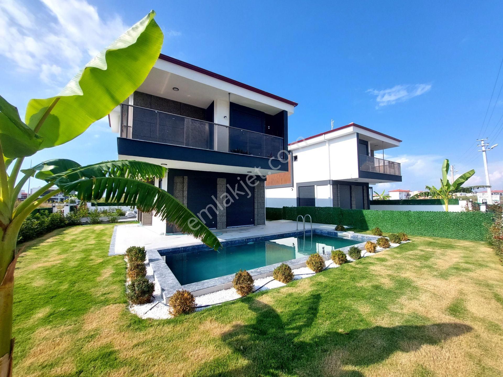Kuşadası Güzelçamlı Satılık Villa Denize Yakın Özel Havuzlu Satılık 3+1 Müstakil Villa