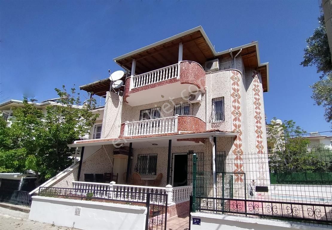 Didim Altınkum Satılık Villa DİDİM'DE DENİZE YÜRÜME MESAFESİNDE SATILIK HAVUZLU VİLLA 3+1