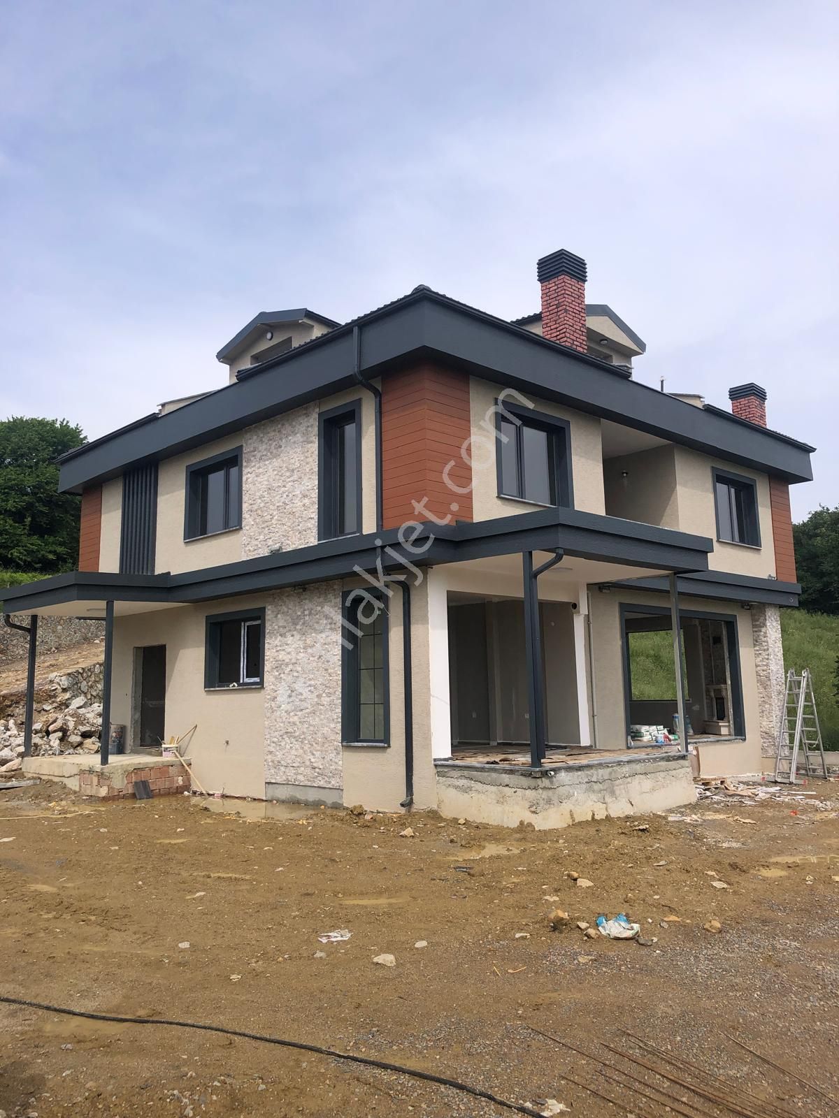 Körfez Kalburcu Satılık Villa  satılık kocaeli kalburcuda 3 katlı villa