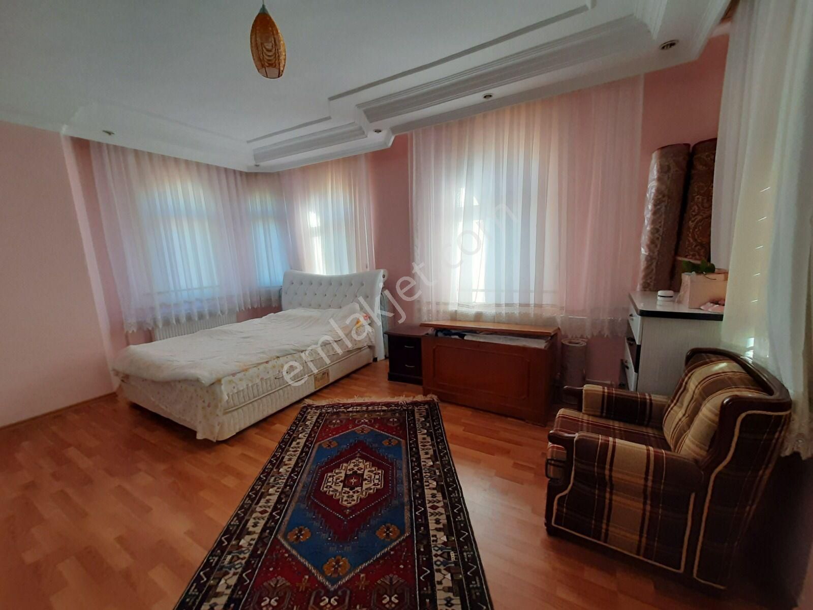 Talas Endürlük Kiralık Villa Kayseri Talas Gülistan evleri kiralık villa650 M2 3 katli