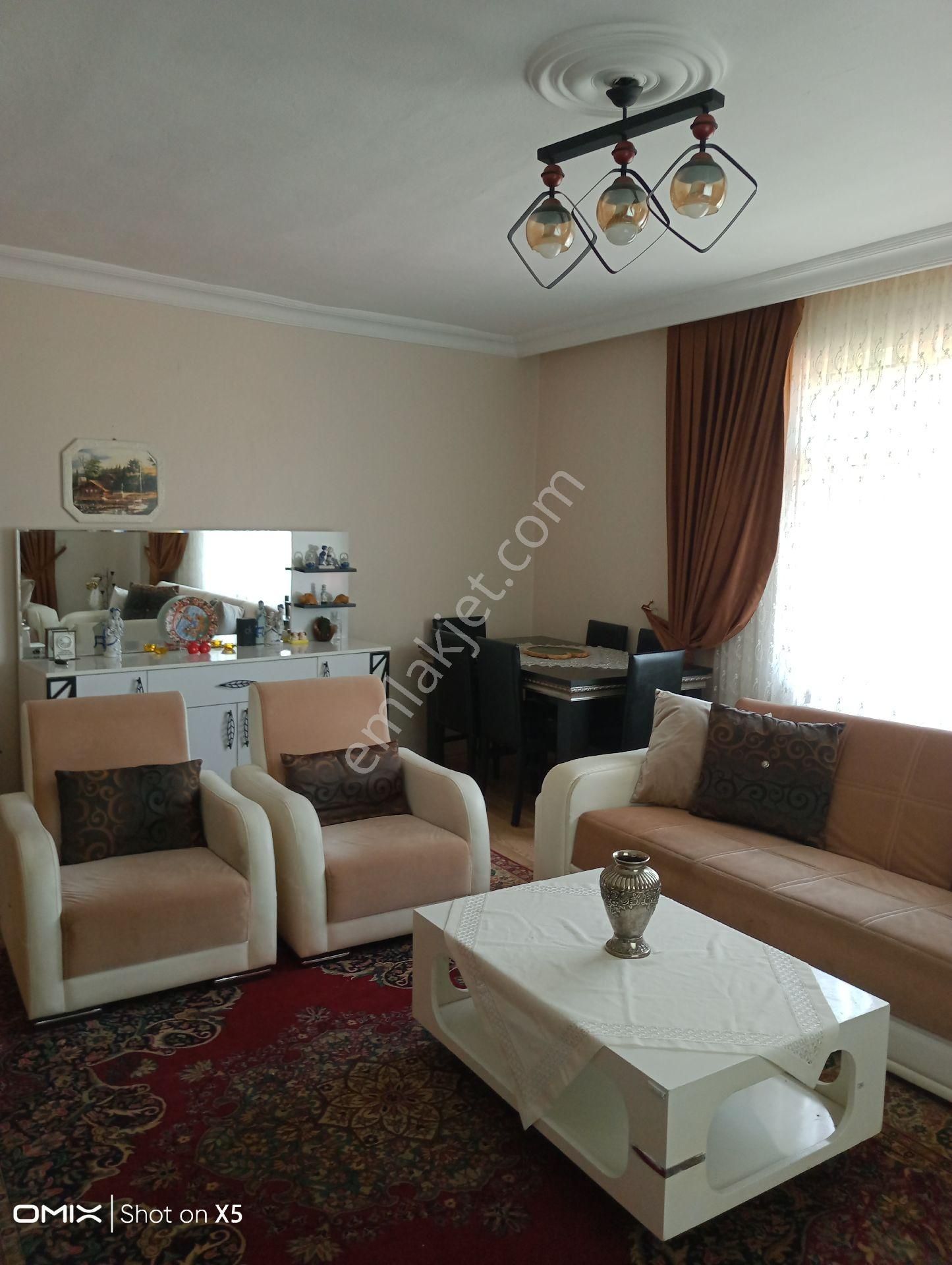 Sarıyer Kireçburnu Kiralık Daire Sarıyer Kireçburnu Mahallesi'nde eşyalı kısa dönem 3+1 kiralık daire.