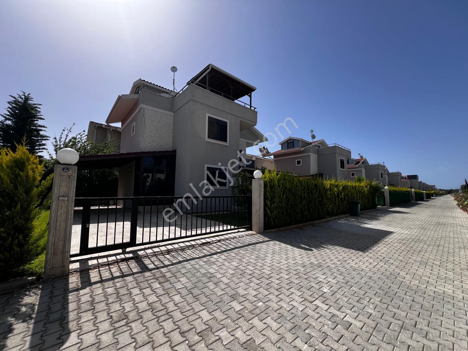 Antalya Belek'te Site İçinde Müstakil Havuzlu Satılık Villa - Görsel 2