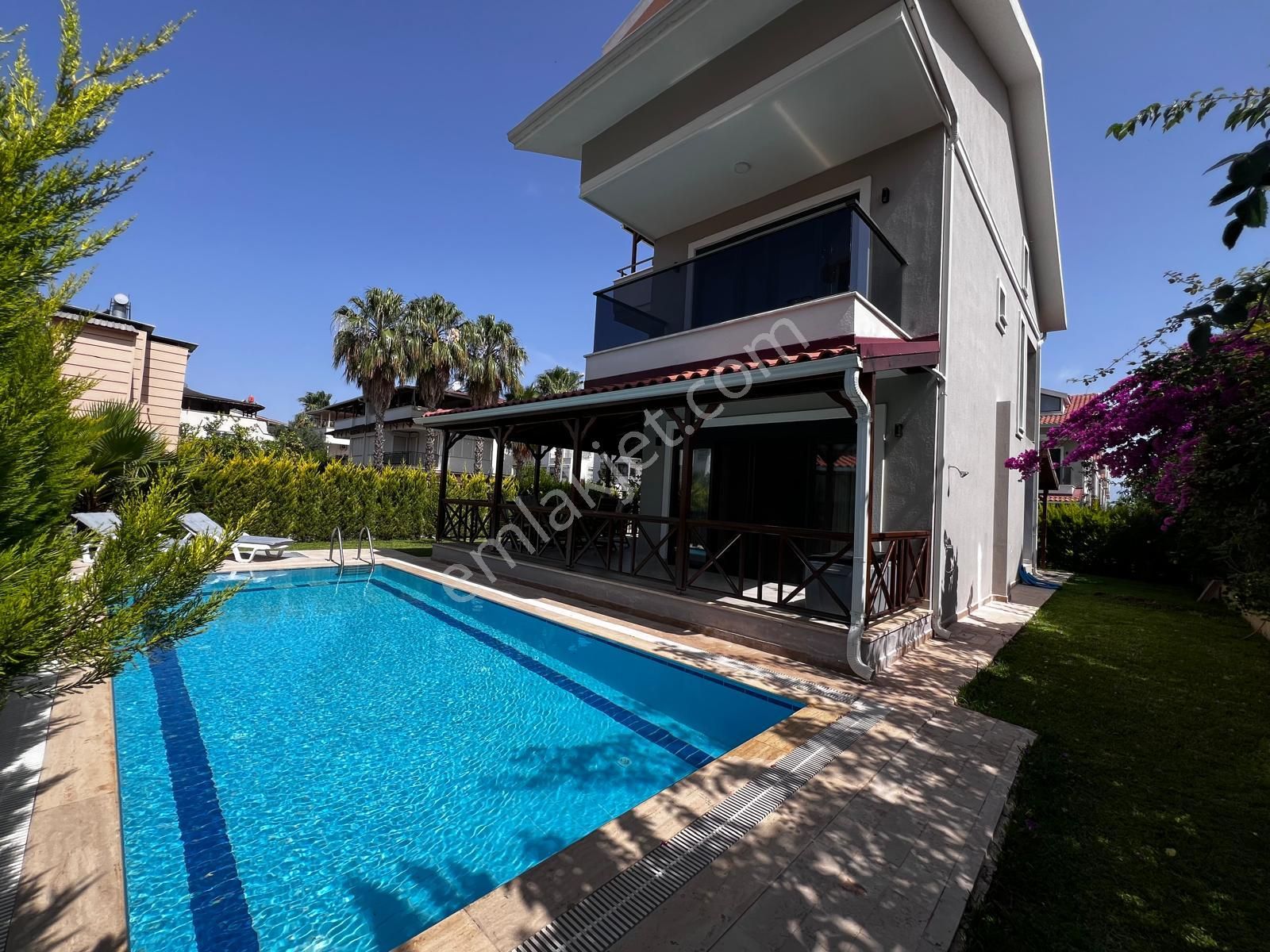Antalya Belek'te Site İçinde Müstakil Havuzlu Satılık Villa - Görsel 7