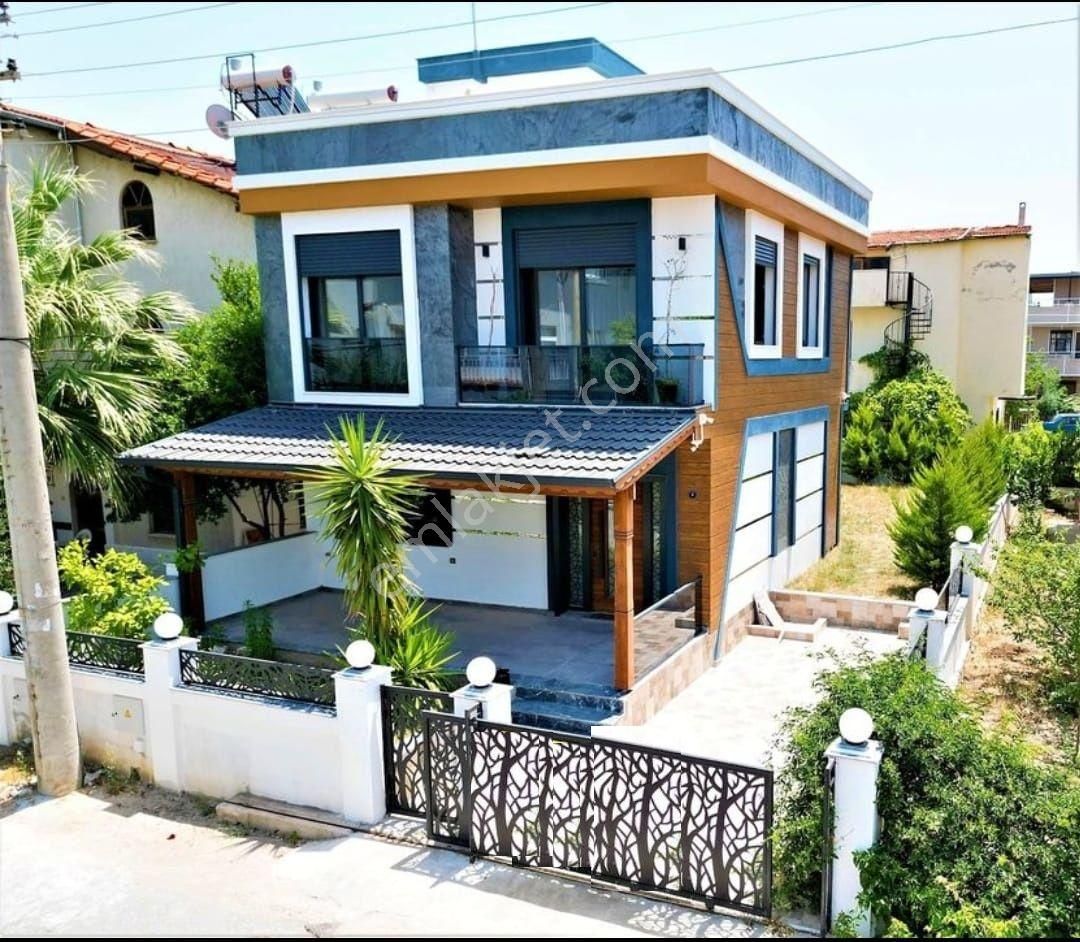 Seferihisar Payamlı Satılık Villa Seferihisar Payamlı’da Plaja Yalnızca 100m Mesafede, Müstakil Lüks Villa!