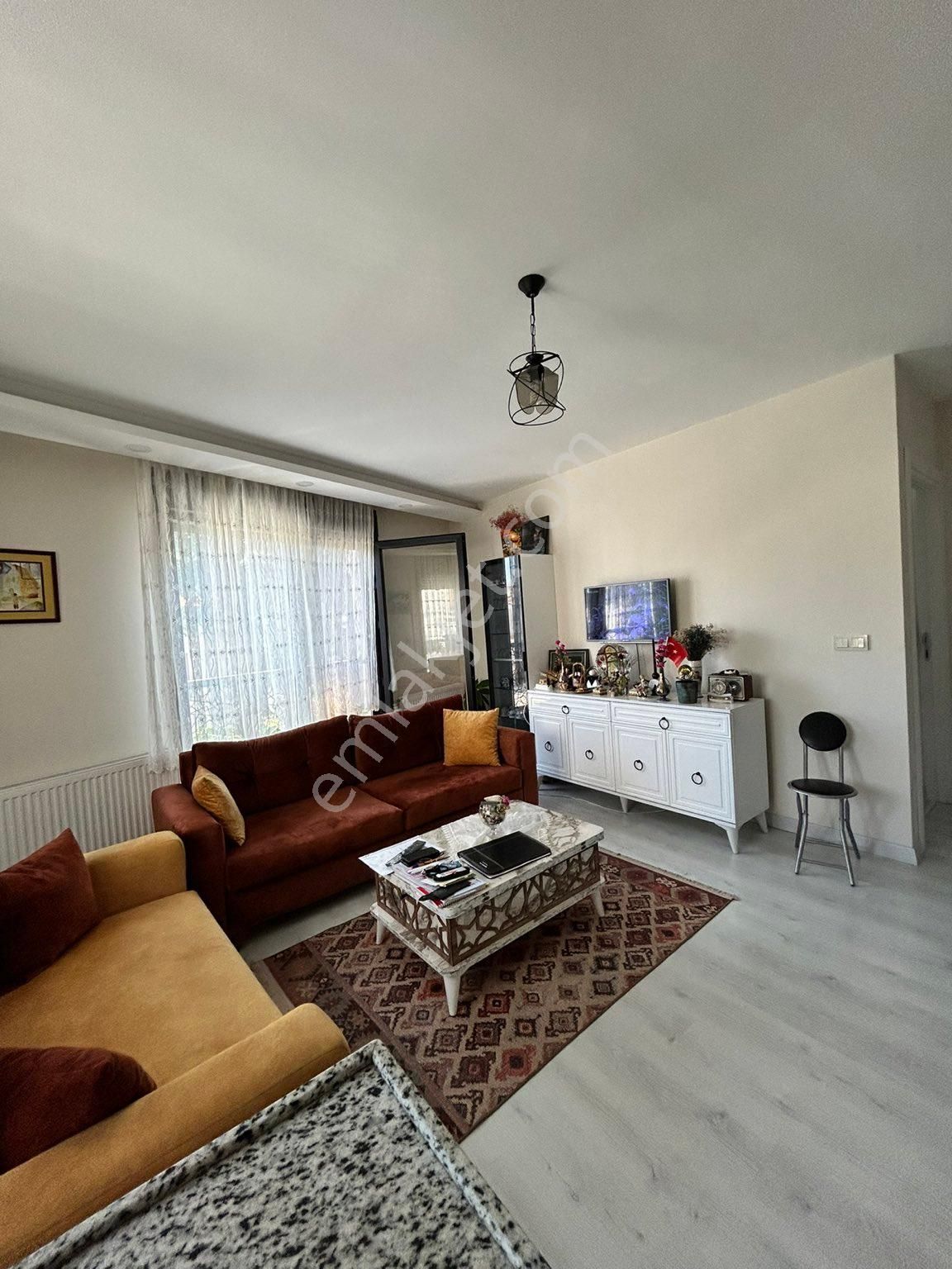 Kadıköy Hasanpaşa Satılık Daire YENİ BİNA DA SATILIK 1+1 ARA KAT DAİRE