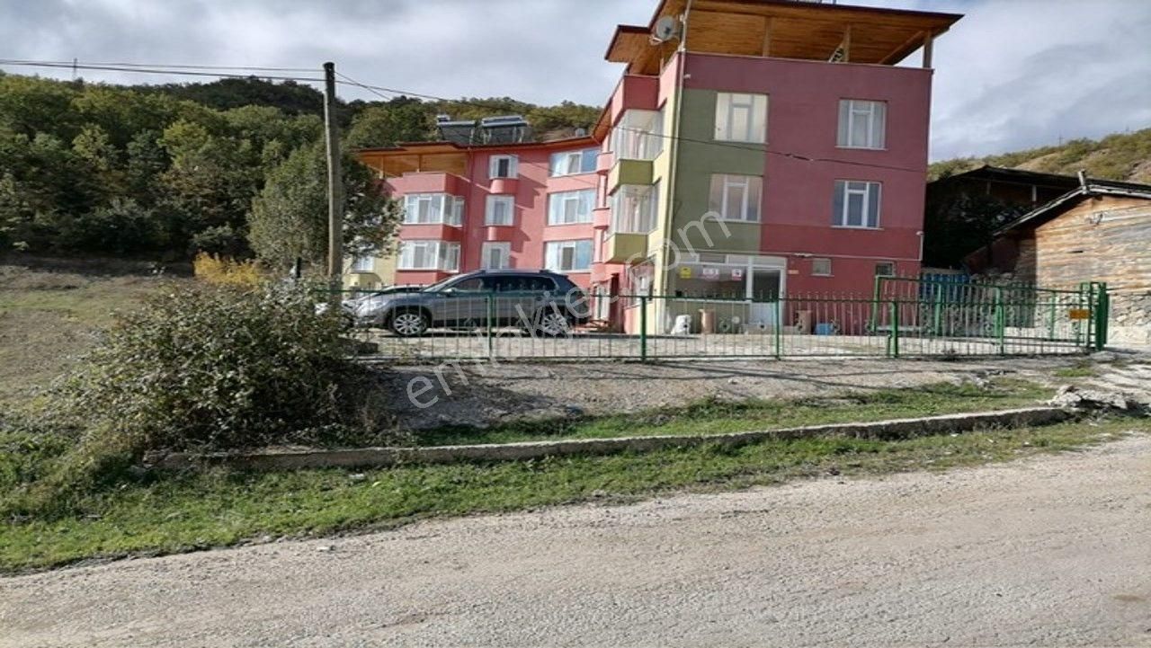 Reşadiye Soğukpınar Köyü (Cumhuriyet) Satılık Bina Satılık Çok Avantajlı Komple Bina(11 Daire,3 dükkan,15 araç park yeri)