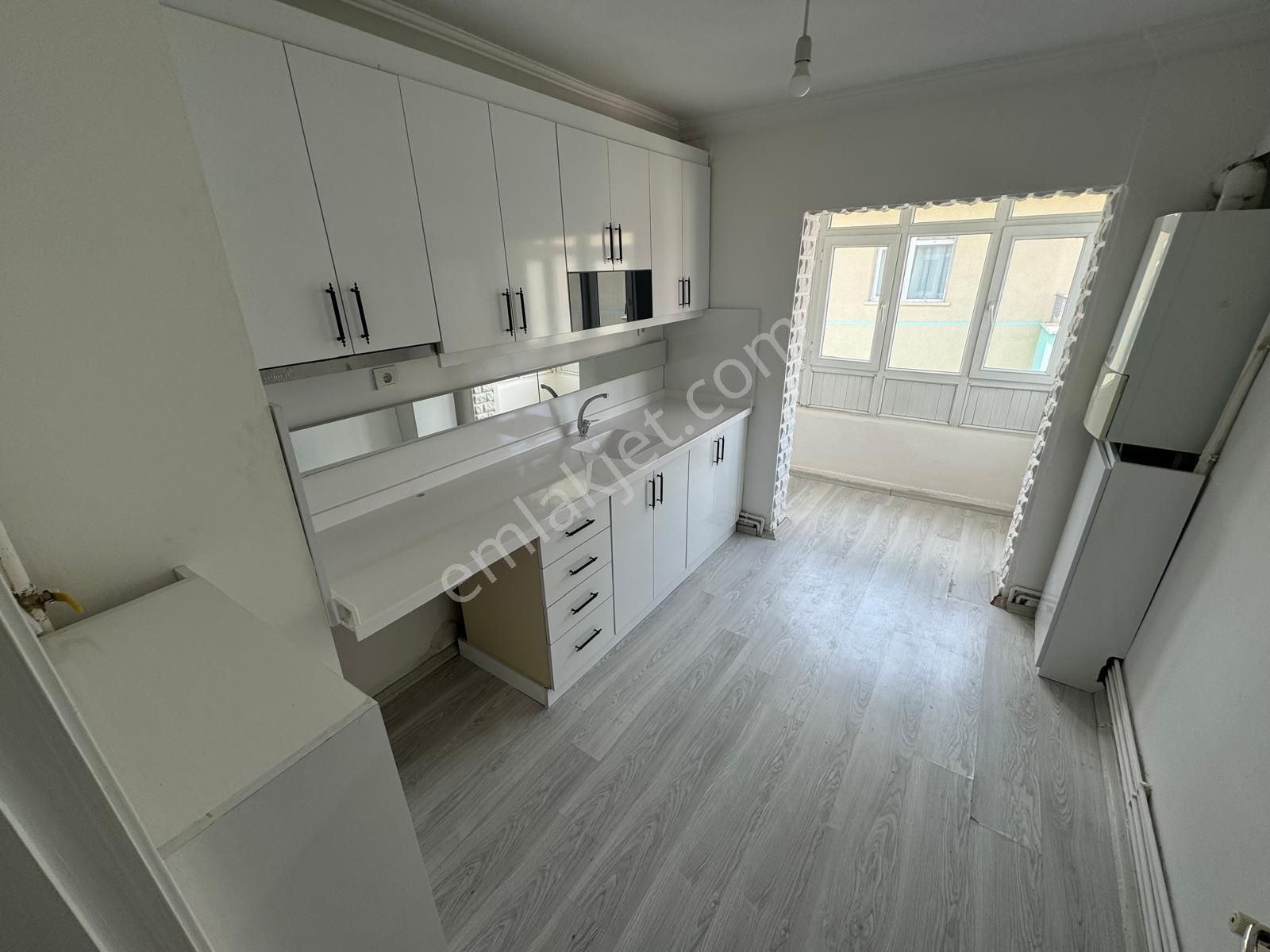 Ulukan'dan Akşemsettin Mah'de Katta Ön Cephe Full Yapılı Ön Cephe Bağımsız 3+1 Kupon Fiyata !!