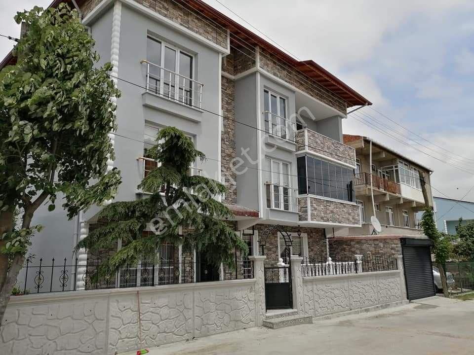 Saray Büyükyoncalı Merkez Satılık Daire müstakil aile apartmanıdır