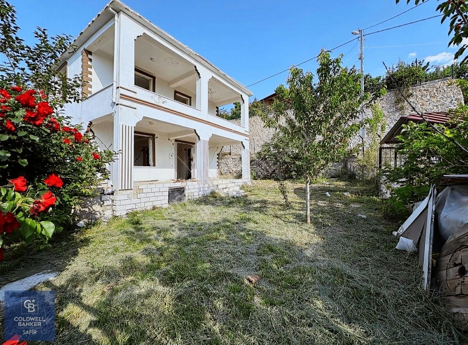 Yeşilyurt Gündüzbey Satılık Villa İmarlı CB SAFİR'den GÜNDÜZBEY de VİLLA İMARLI 723 m2 SATILIK ARSA