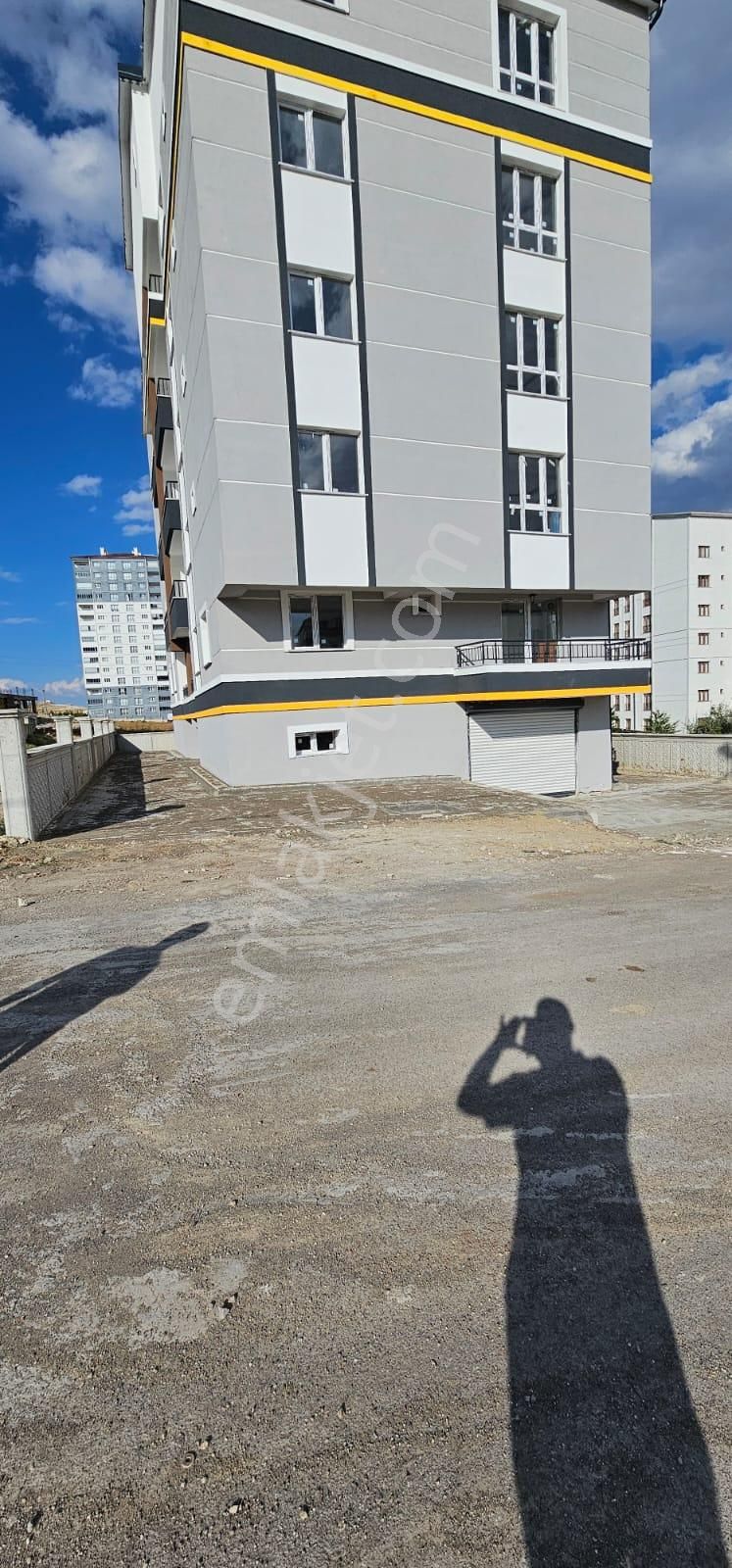 Sivas Merkez Kılavuz Satılık Daire  KILAVUZ MAHALLESİNDE SATILIK 2.5+1 SIFIR DAİRE 