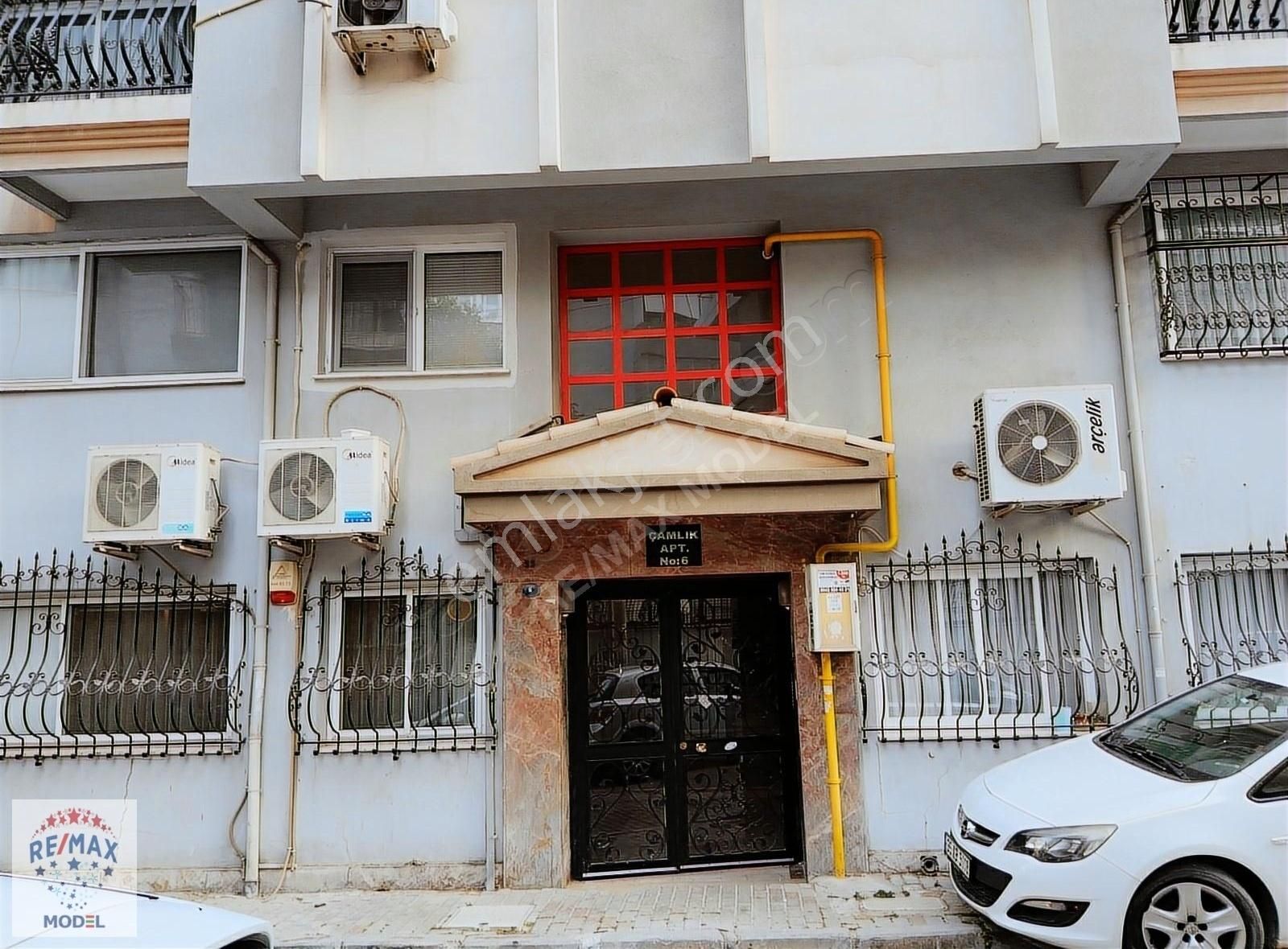 Karşıyaka Bostanlı Satılık Daire Bostanlıda Doğalgazlı, 3+1 Satılık Daire