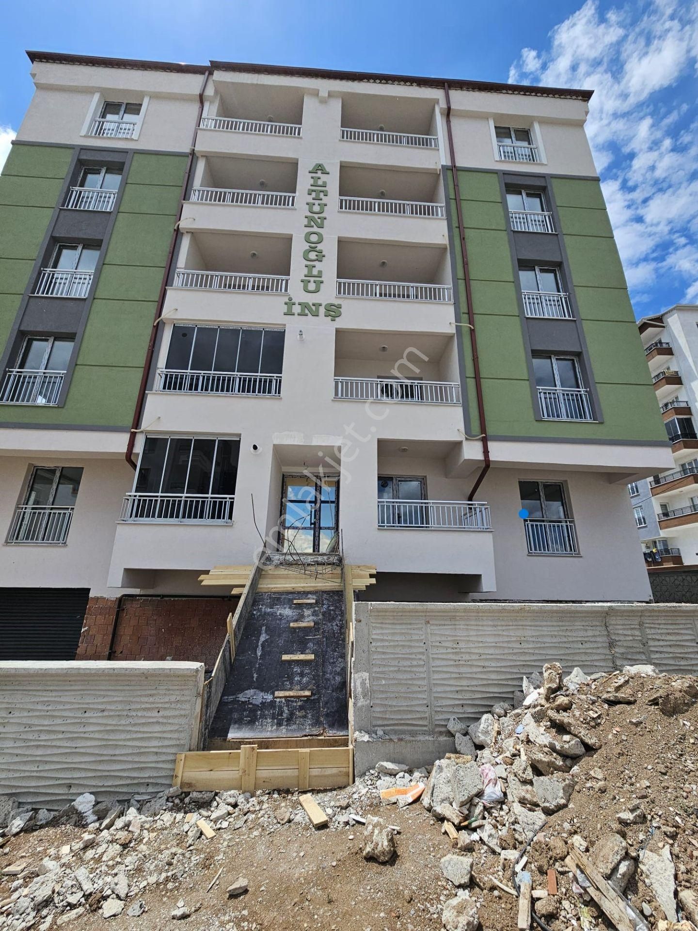 Sivas Merkez Kılavuz Satılık Daire  KILAVUZ MAHALLESİNDE SATILIK SIFIR 3+1 DAİRE