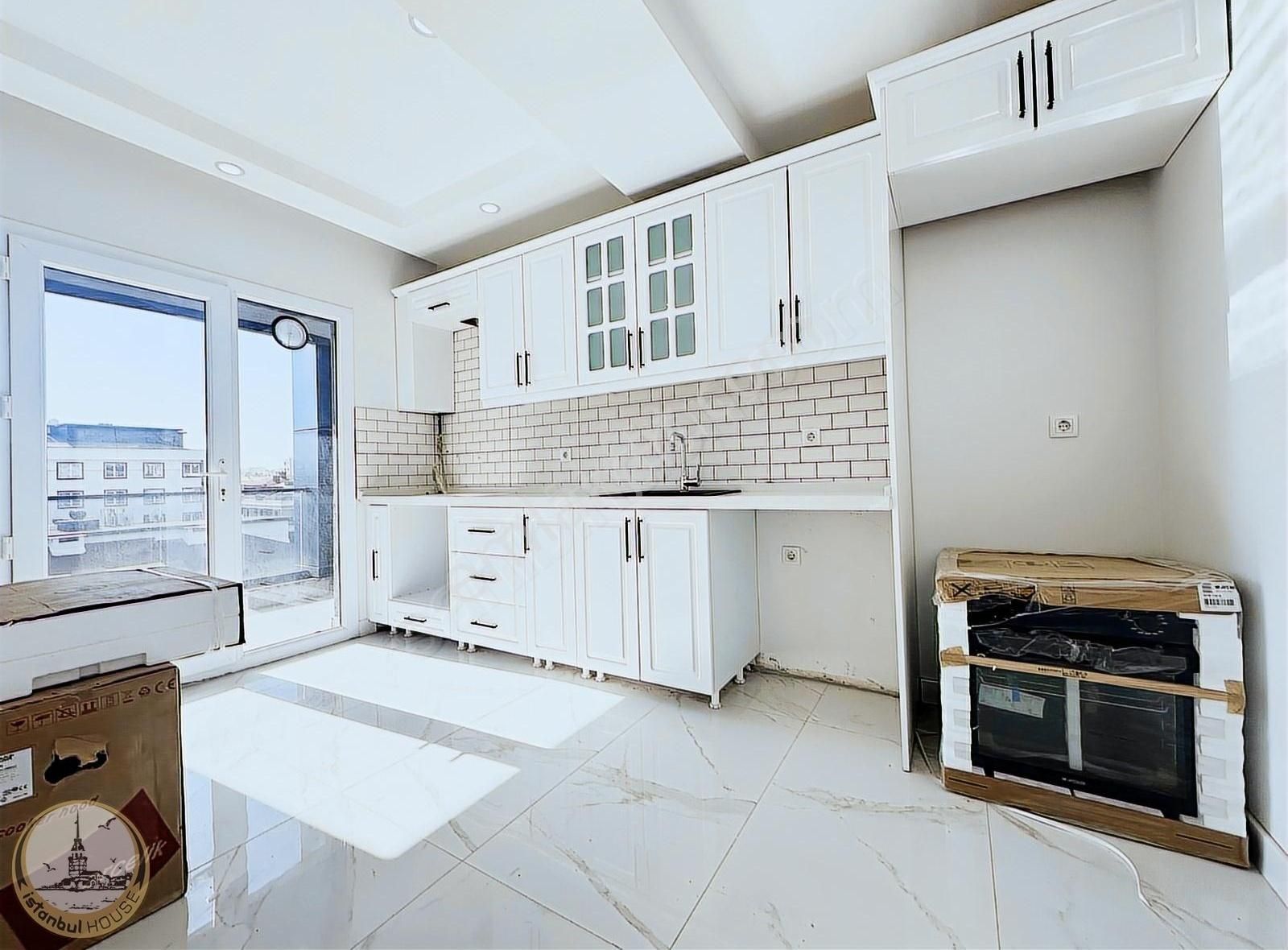 İstanbul House'dan, Butik Sitede, Otoparklı, Lüks 3+1 - Görsel 13