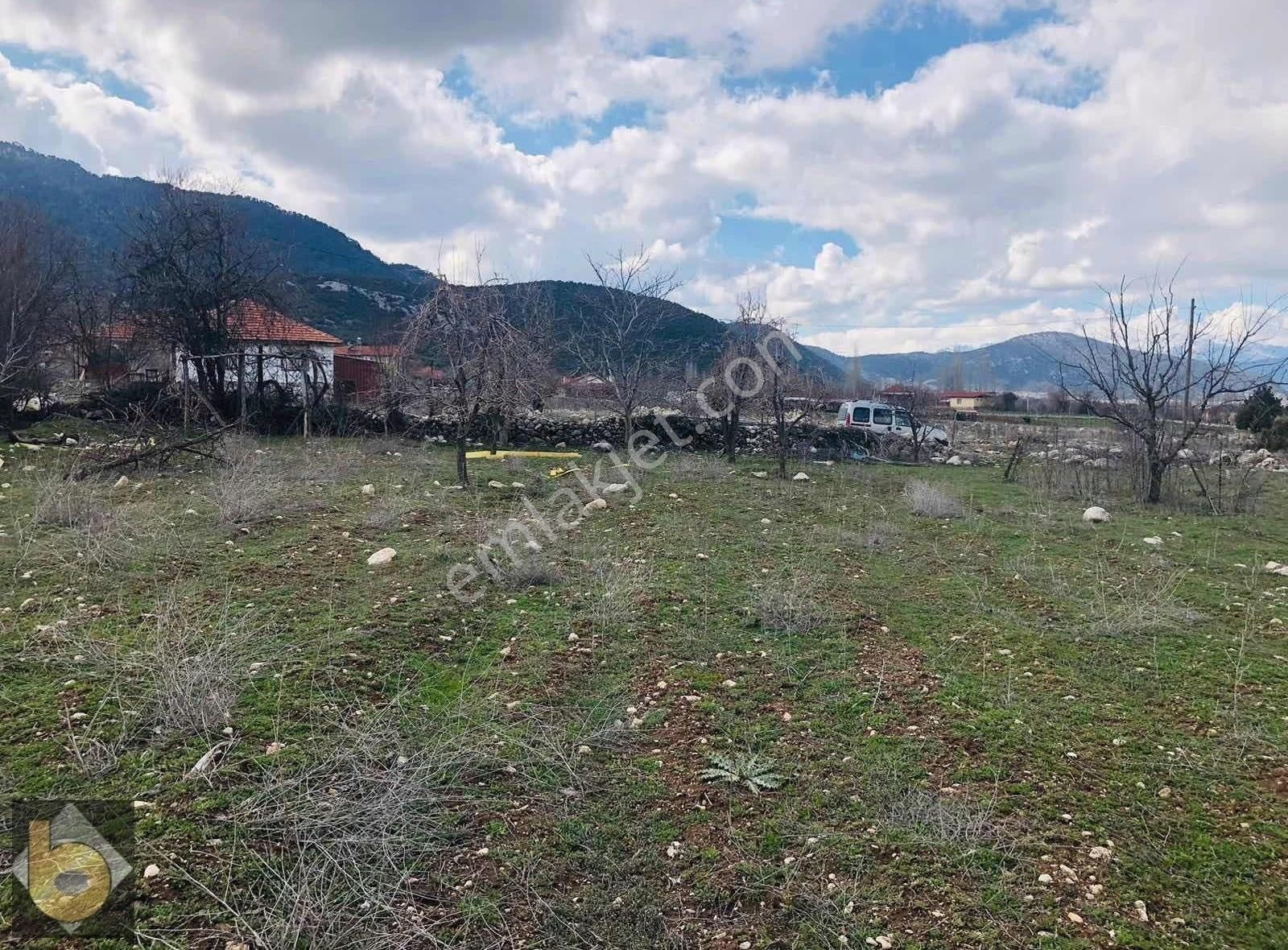 Seydikemer Temel Satılık Tarla SEYDİKEMER TEMEL'de 1730m2 HİSSELİ TAPULU SATILIK KÖY İÇİ TARLA