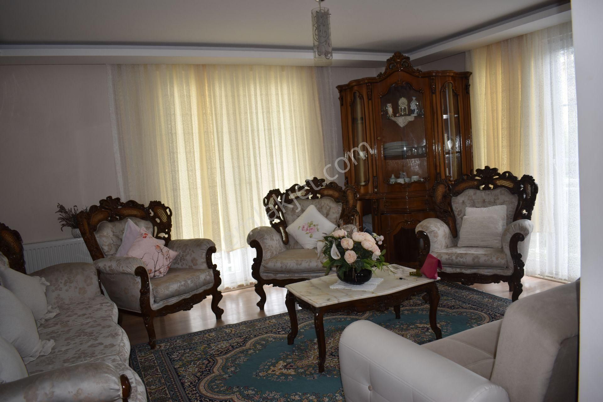 Büyükçekmece Fatih Mah Lüks Butik Sitede Arakat Sıfır 3+1 Satılık Daire - Görsel 3
