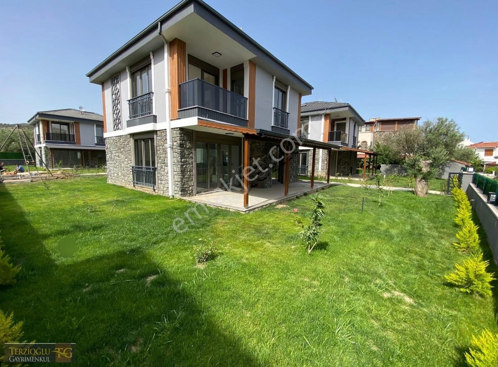 Ayvacık Küçükkuyu Bld. (Gökçetepe) Satılık Villa TERZİOĞLU'NDAN 400 M2 ARSA İÇİNDE 3+1 MÜSTAKİL LÜKS VİLLA