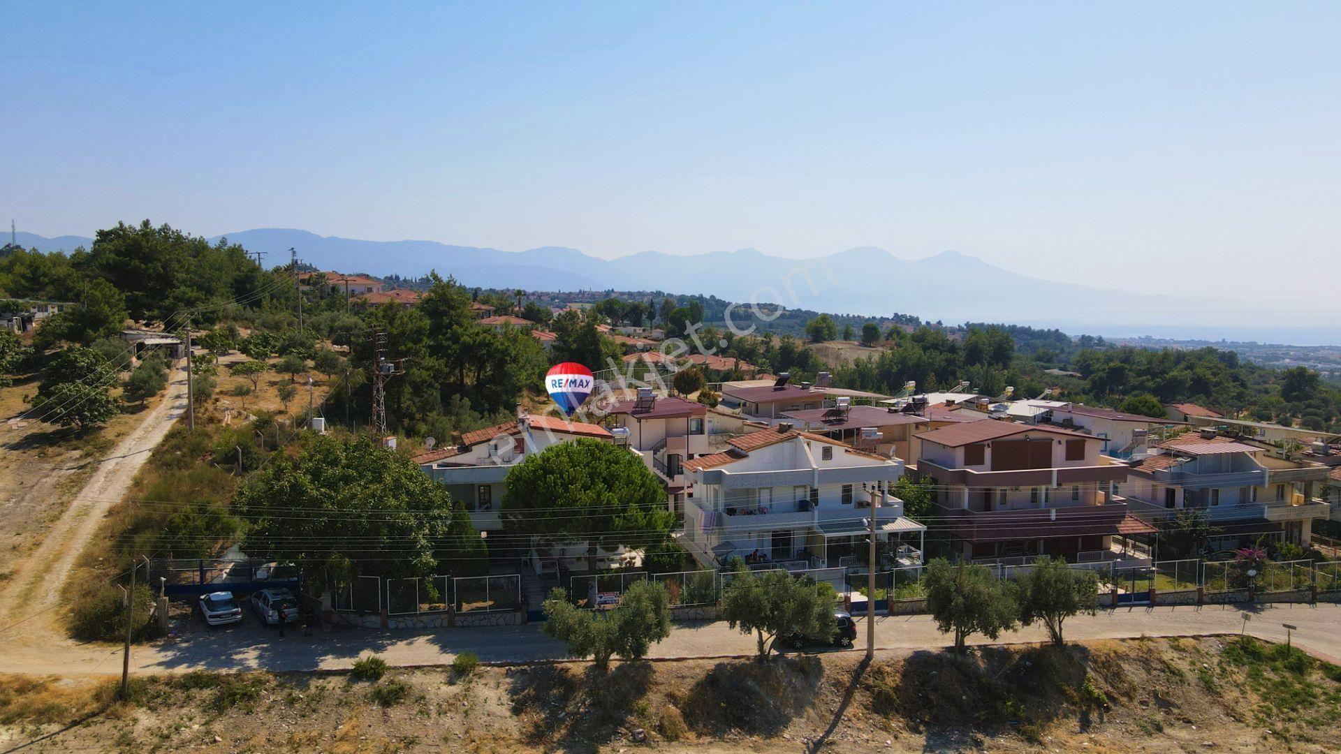 Kuşadası Soğucak Satılık Yazlık  Kuşadası Bilgikent Sitesinde Satılık Yazlık