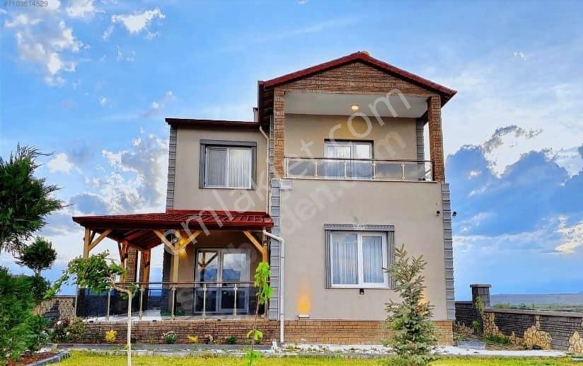 Bor Bahçeli Bld. (Saray) Satılık Yazlık  NİĞDE BOR BAHÇELİ SARAY MAHALLESİNDE İÇİNDE 180 M2 FUL YAPILI SATILIK VİLLA