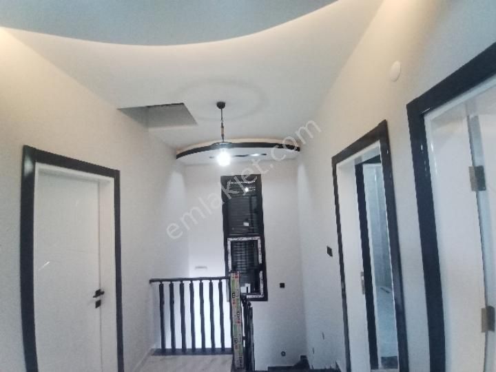 Tam Bağımsız 1 Oda Alt Katta - Görsel 18