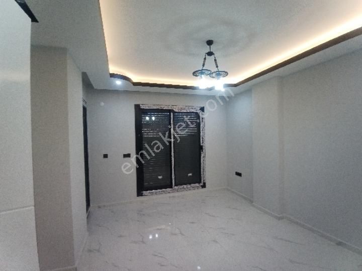 Tam Bağımsız 1 Oda Alt Katta - Görsel 12