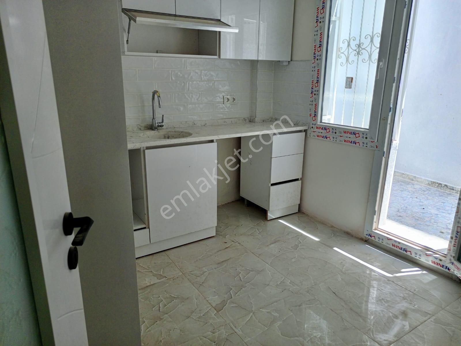 Konak Atilla Satılık Daire  ÜÇYOL METRO YAKINI 2+1 BAKIMLI LÜKS DAİRE