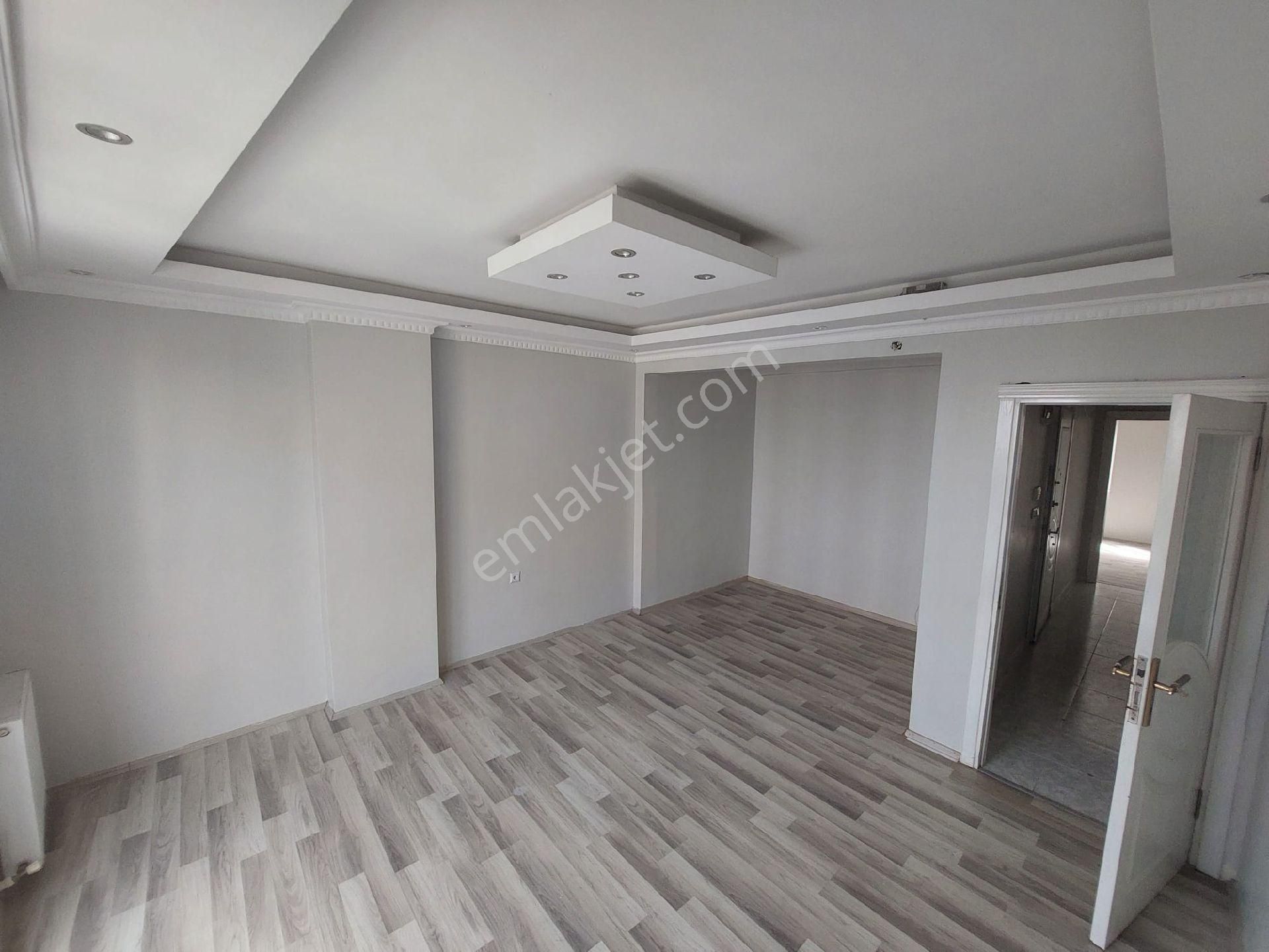 Arnavutköy Boğazköy İstiklal Satılık Daire BOĞAZKÖY DE SATILIK 2+1 DAİRE 