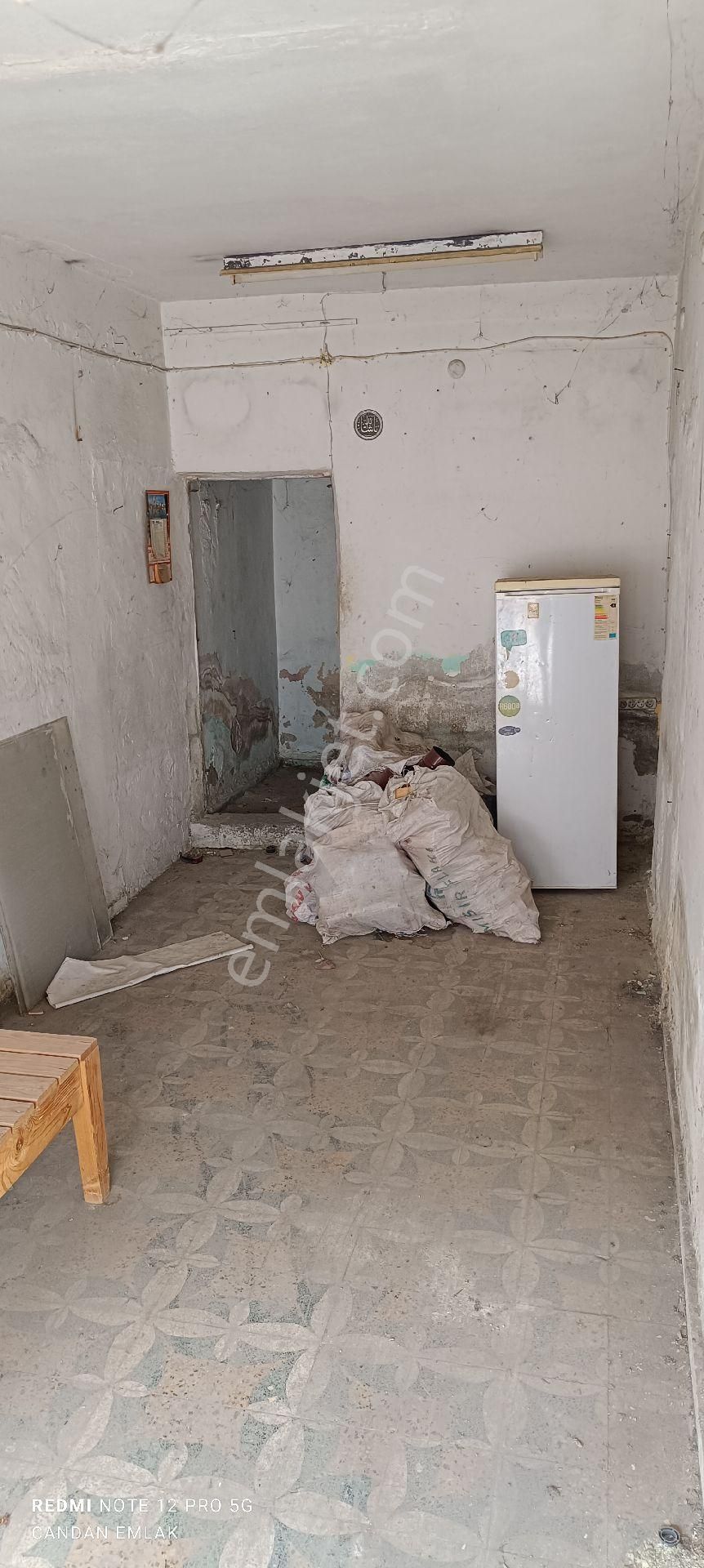 Seyhan Sümer Kiralık Depo SÜMER MAH. KİRALIK DEPO 22m² BARAJYOLUNA YAKIN 