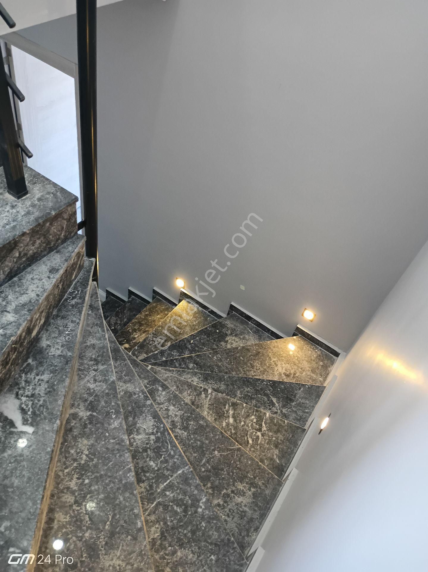 Satılık Havuzlu Lüks Tripleks Villa - Görsel 18