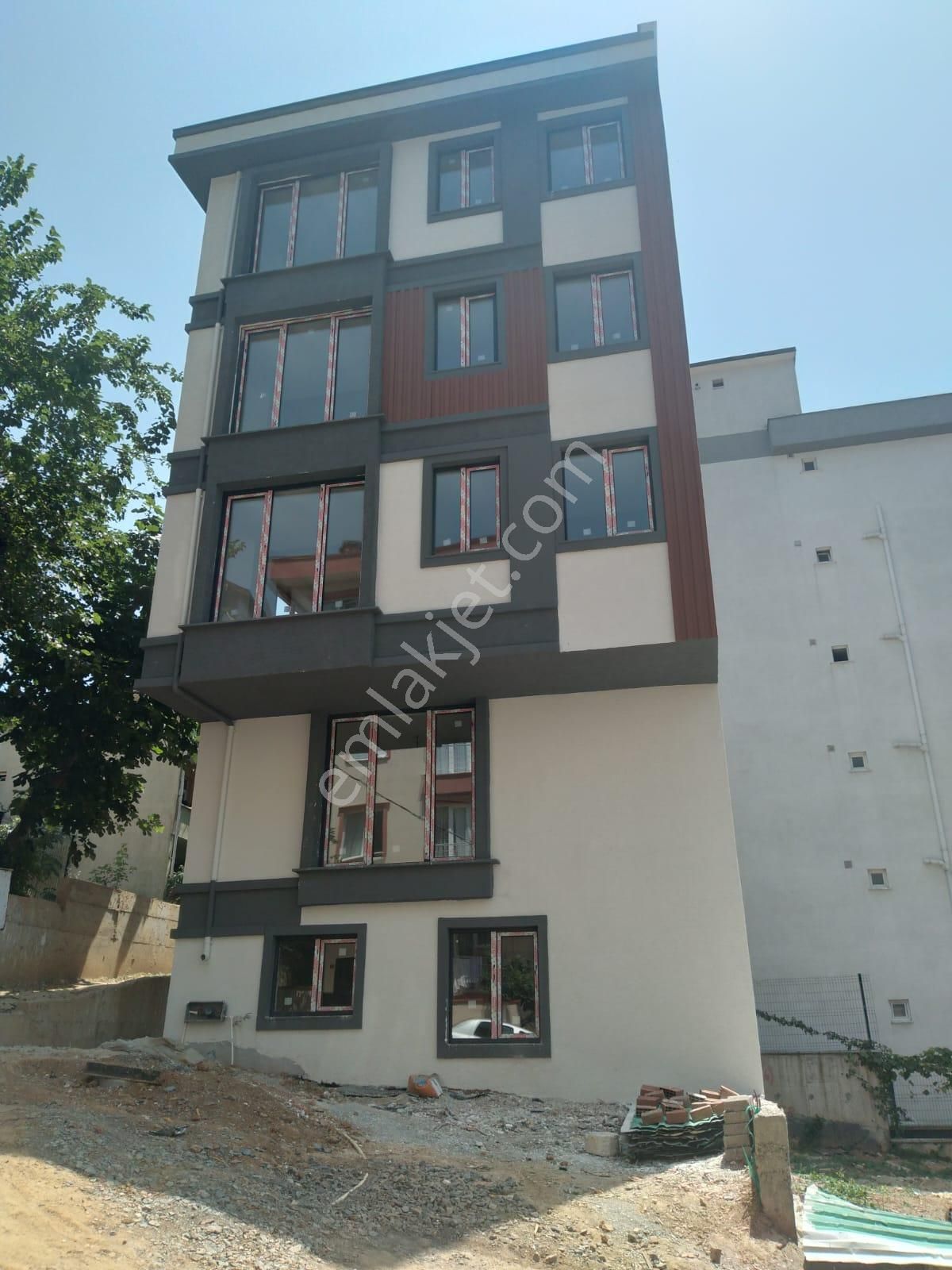 Ümraniye Adem Yavuz Satılık Bina  ümraniye ademyavuz mahallesinde satılık kople bina 